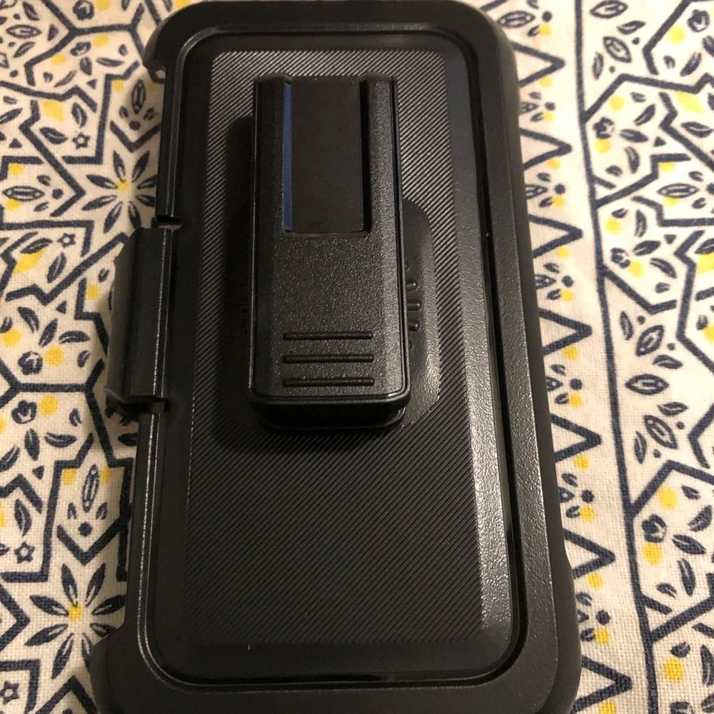 Black Phone Holder